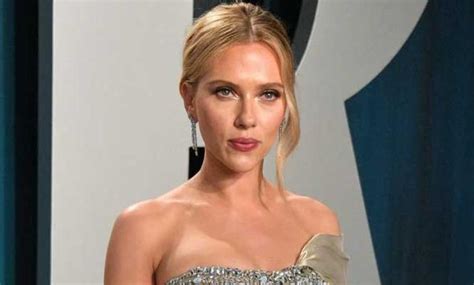 scarlett johansson naked asteroid|Scarlett Johansson was uncomfortable discussing intimate scene。